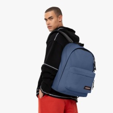 Eastpak Alltags-Rucksack Out Of Office Powder Pilot blau 27 Liter